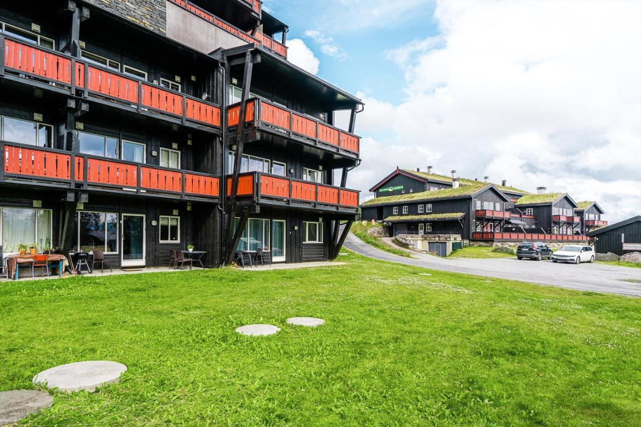 Leilighet Beitostolen Sentrum, Terrasse Og Innendors Parkering Kültér fotó