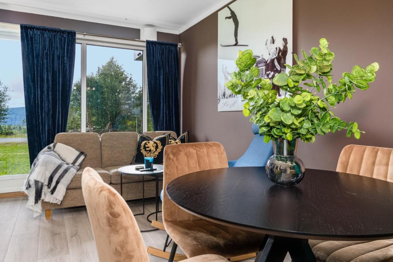 Leilighet Beitostolen Sentrum, Terrasse Og Innendors Parkering Kültér fotó